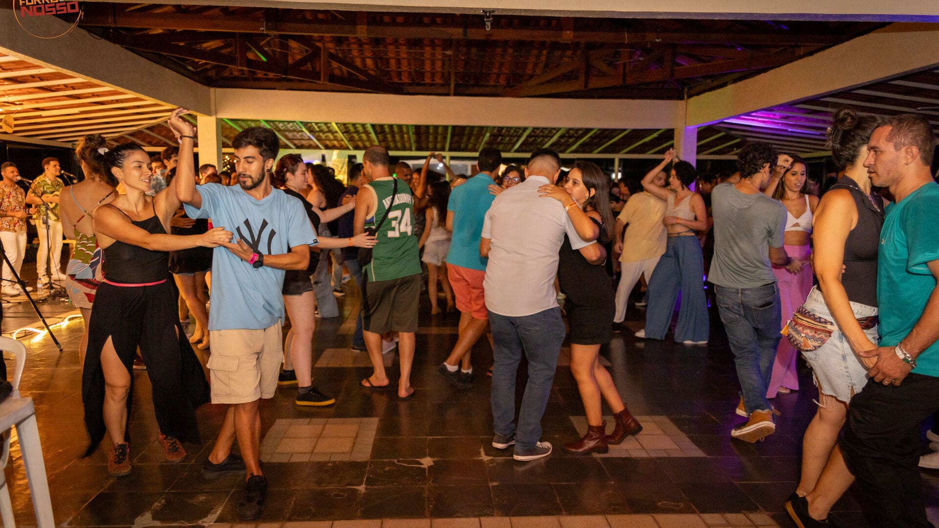 Baile de forró pé-de-serra do Esse Forró é Nosso, edição Balaio de Baião
